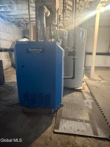 27 Pershing Avenue, Rensselaer, NY 12144