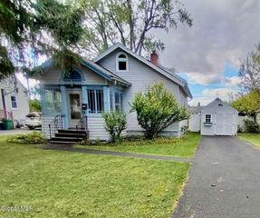 27 Pershing Avenue, Rensselaer, NY 12144