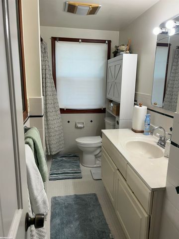 41575 Cimarron Street, Clinton Twp, MI 48038
