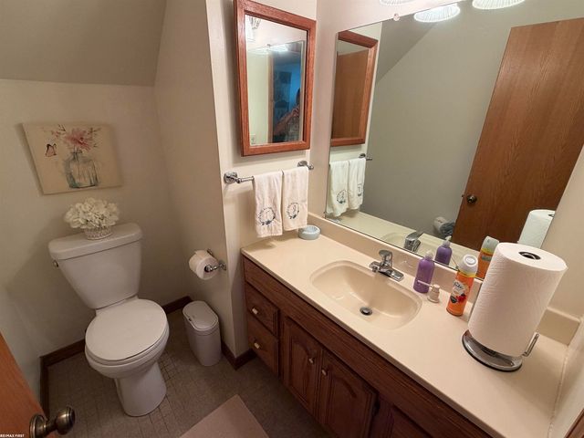 41575 Cimarron Street, Clinton Twp, MI 48038