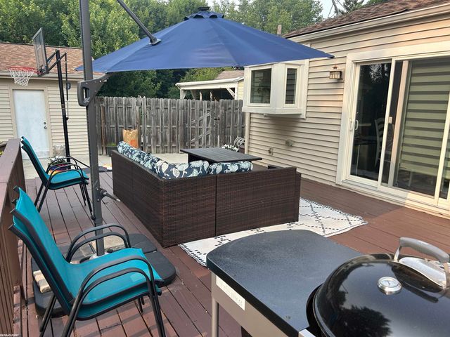 41575 Cimarron Street, Clinton Twp, MI 48038
