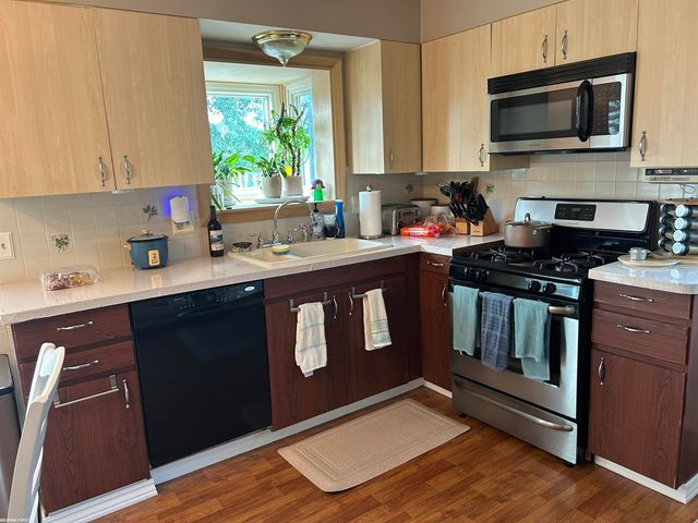 41575 Cimarron Street, Clinton Twp, MI 48038