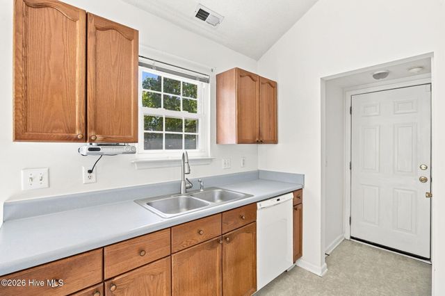 6318 Standsberry Lane, Wilmington, NC 28412