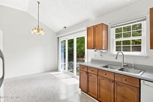 6318 Standsberry Lane, Wilmington, NC 28412