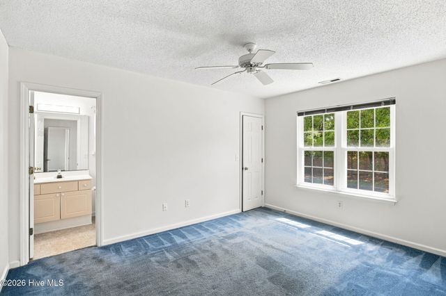 6318 Standsberry Lane, Wilmington, NC 28412