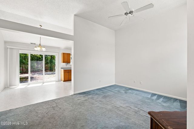 6318 Standsberry Lane, Wilmington, NC 28412
