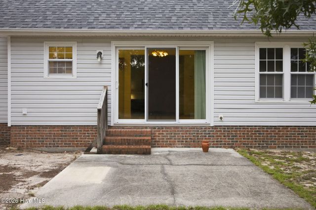 6318 Standsberry Lane, Wilmington, NC 28412