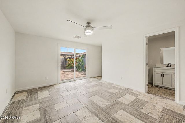 2501 W HAYWARD Avenue, Phoenix, AZ 85051