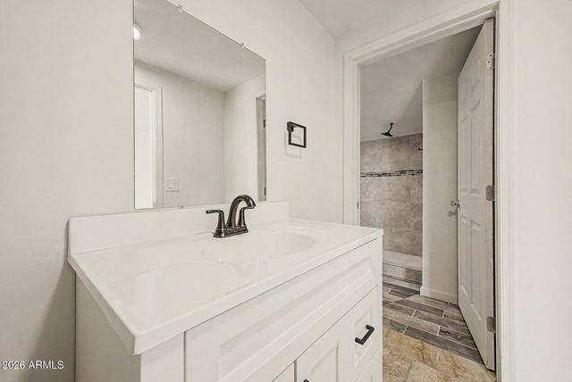 2501 W HAYWARD Avenue, Phoenix, AZ 85051