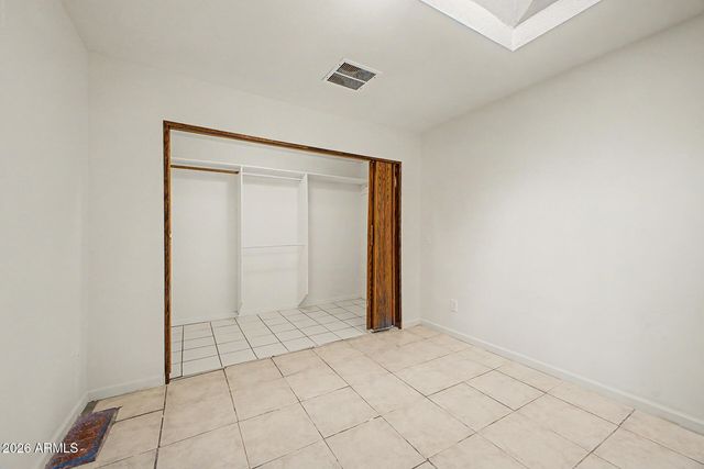 2501 W HAYWARD Avenue, Phoenix, AZ 85051