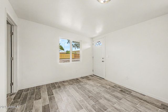 2501 W HAYWARD Avenue, Phoenix, AZ 85051