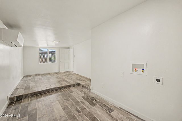 2501 W HAYWARD Avenue, Phoenix, AZ 85051