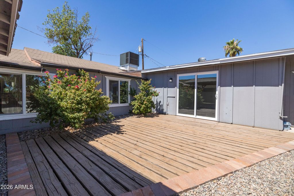 2501 W HAYWARD Avenue, Phoenix, AZ 85051 — photo 3