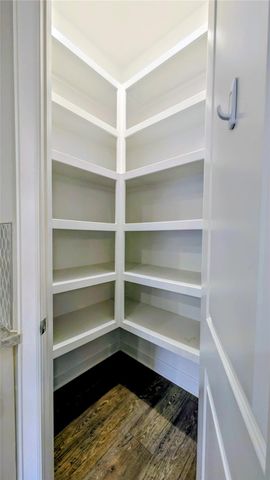 5116 Pine Reach Drive, Houston, TX 77018