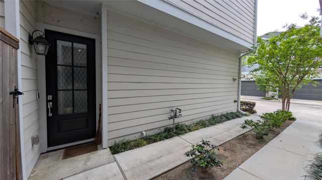 5116 Pine Reach Drive, Houston, TX 77018