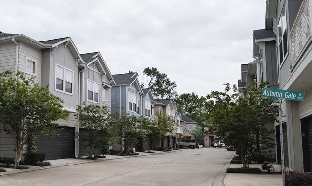 5116 Pine Reach Drive, Houston, TX 77018