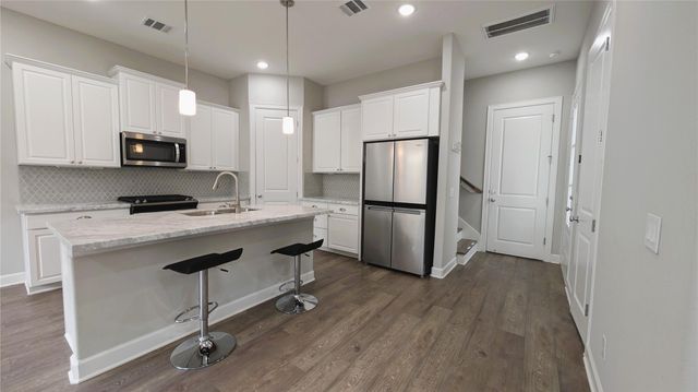 5116 Pine Reach Drive, Houston, TX 77018