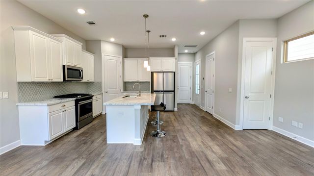 5116 Pine Reach Drive, Houston, TX 77018