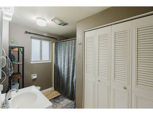 120 3RD St, Gervais, OR 97026