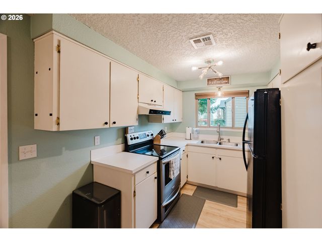 120 3RD St, Gervais, OR 97026