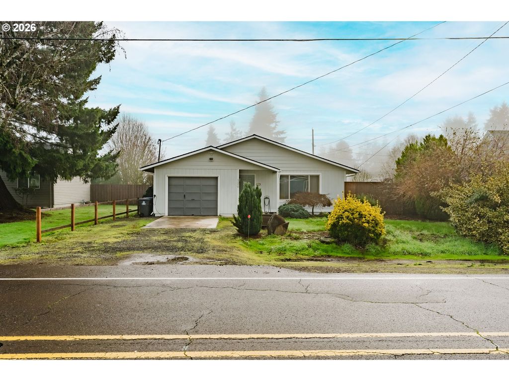 120 3RD St, Gervais, OR 97026