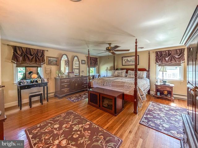 61 CLOVERLY DR, Richboro, PA 18954