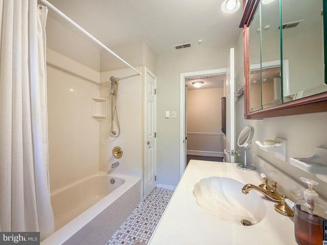 61 CLOVERLY DR, Richboro, PA 18954