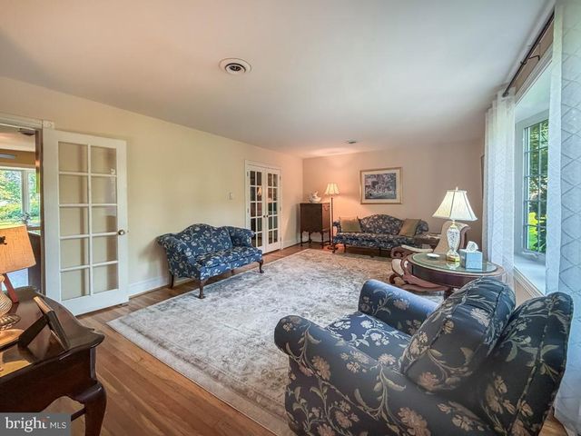 61 CLOVERLY DR, Richboro, PA 18954
