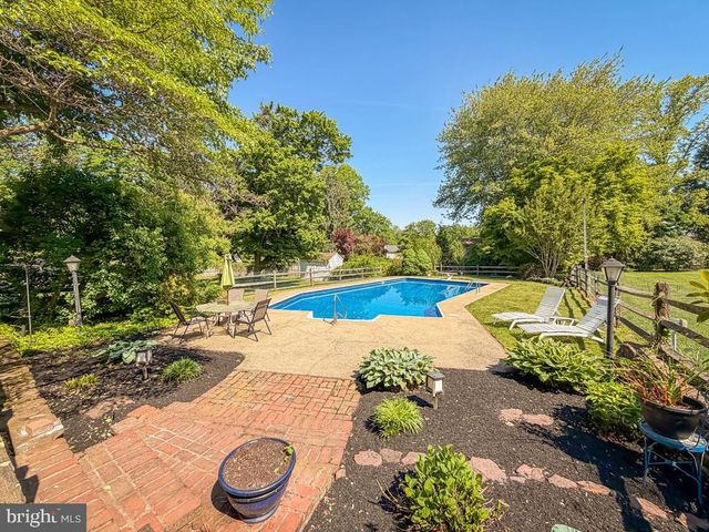 61 CLOVERLY DR, Richboro, PA 18954