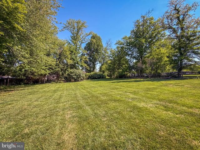 61 CLOVERLY DR, Richboro, PA 18954