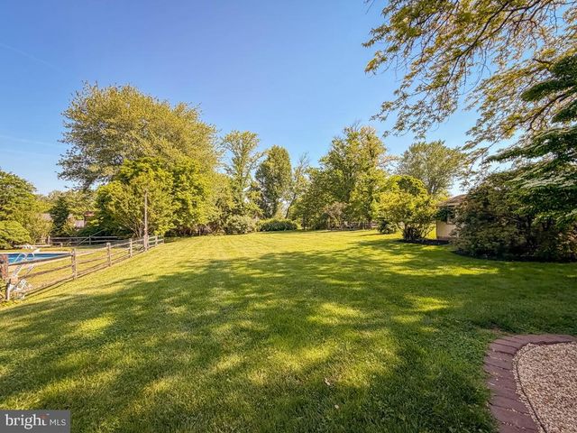 61 CLOVERLY DR, Richboro, PA 18954