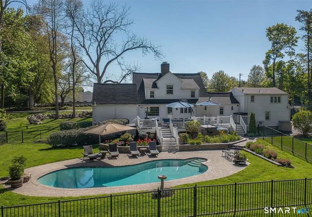 67 Maple Avenue North, Westport, CT 06880