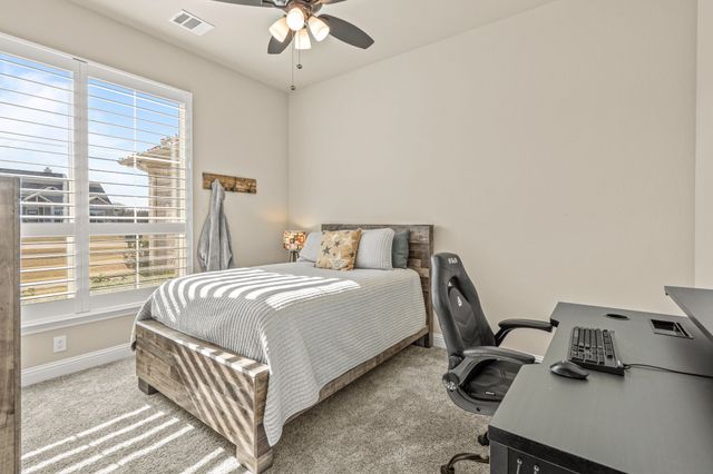 180 Waterview Drive, Gunter, TX 75058