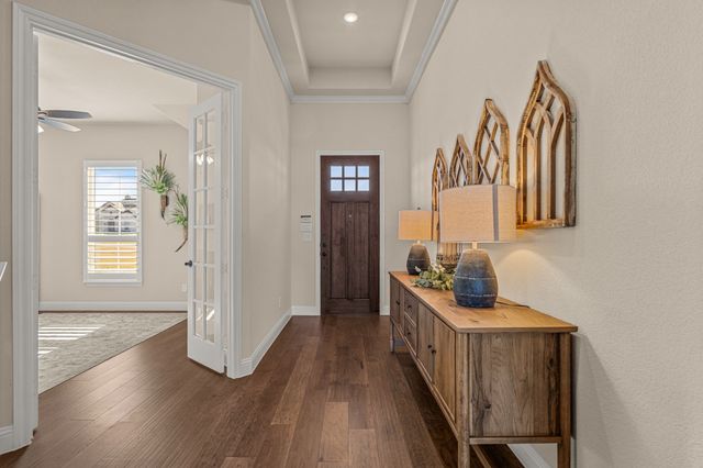 180 Waterview Drive, Gunter, TX 75058