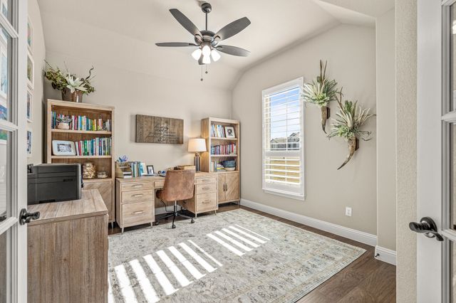 180 Waterview Drive, Gunter, TX 75058