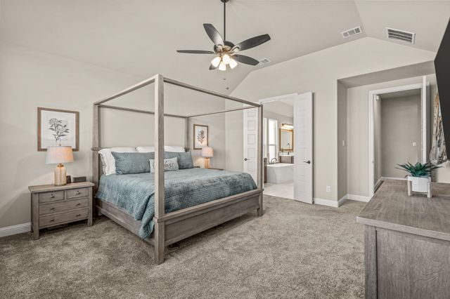 180 Waterview Drive, Gunter, TX 75058