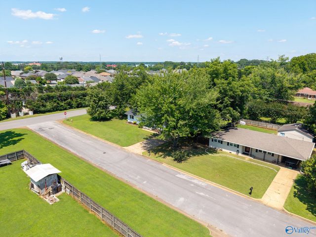1202 Donna Avenue, Decatur, AL 35601