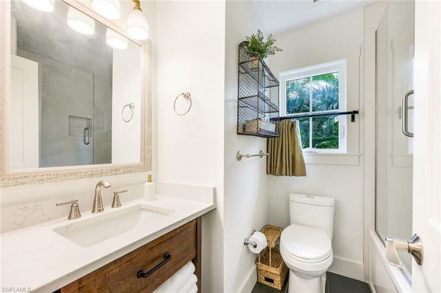 1437 Sandpiper ST, Naples, FL 34102