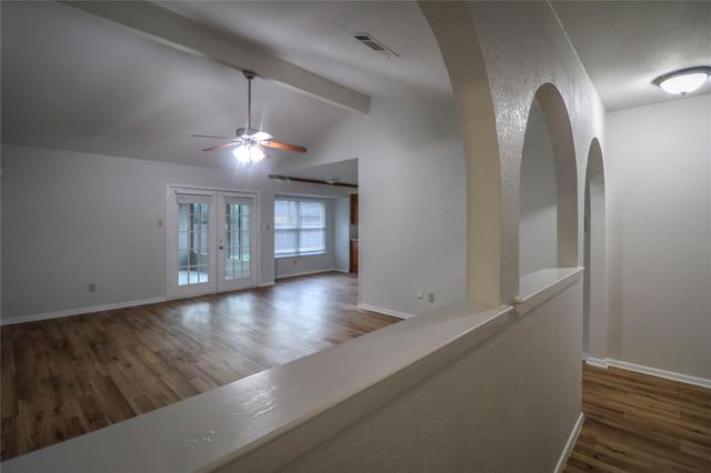 2213 Shady Brook Drive, Bedford, TX 76021