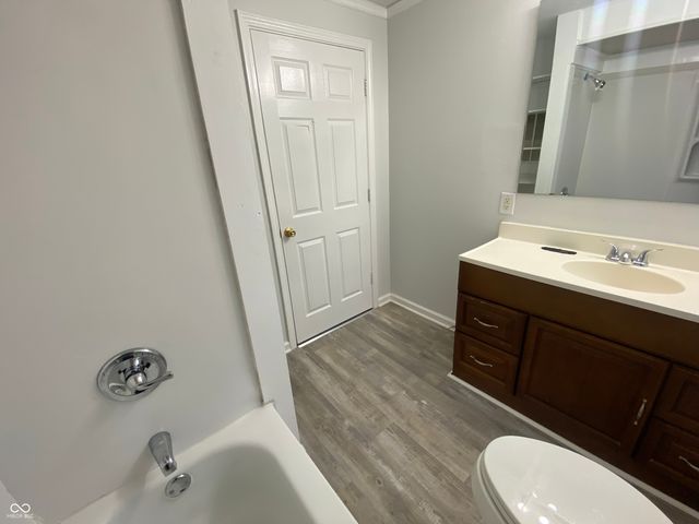 410 N 20th Avenue, Beech Grove, IN 46107