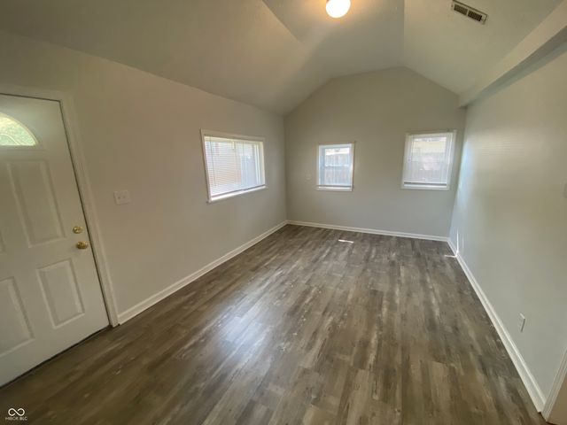 410 N 20th Avenue, Beech Grove, IN 46107