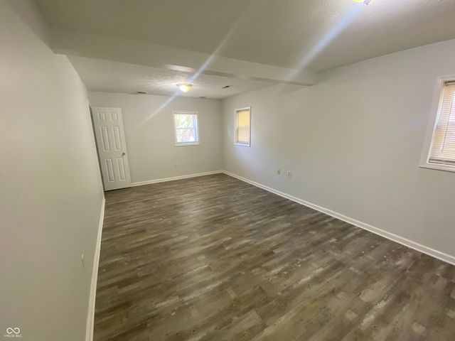 410 N 20th Avenue, Beech Grove, IN 46107