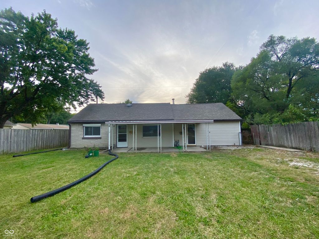 410 N 20th Avenue, Beech Grove, IN 46107