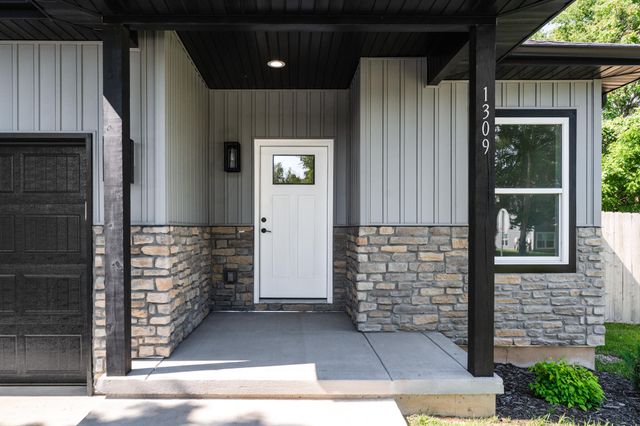 1309 E Blaine Street, Springfield, MO 65803