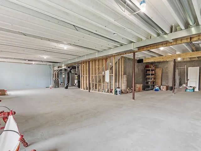 5898 Urbandale Court N, Plymouth, MN 55446