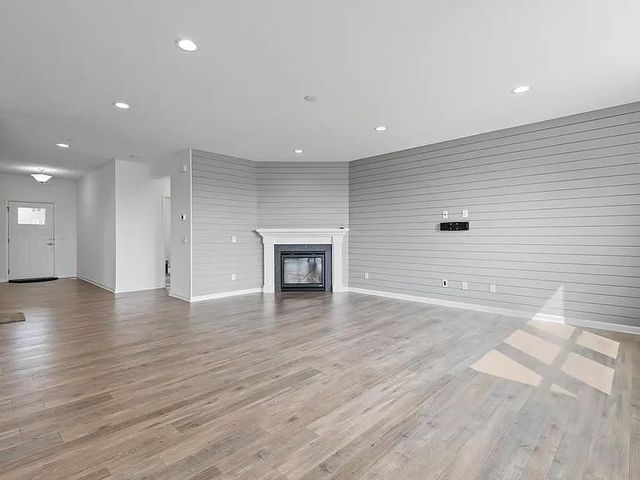 5898 Urbandale Court N, Plymouth, MN 55446