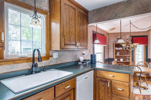 213 W PARKWAY BOULEVARD, Appleton, WI 54911