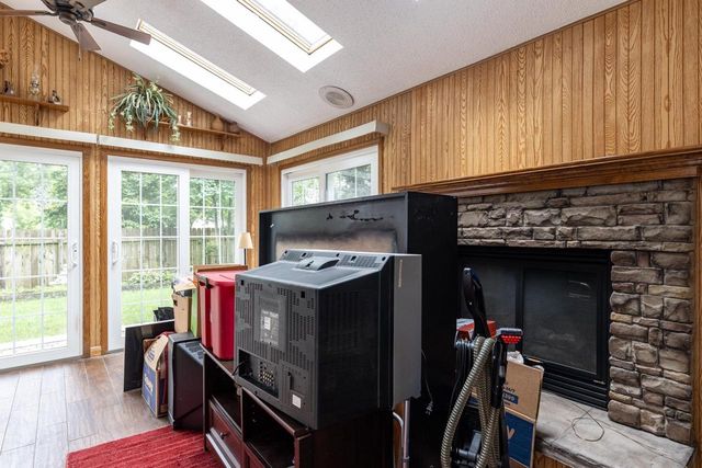 213 W PARKWAY BOULEVARD, Appleton, WI 54911