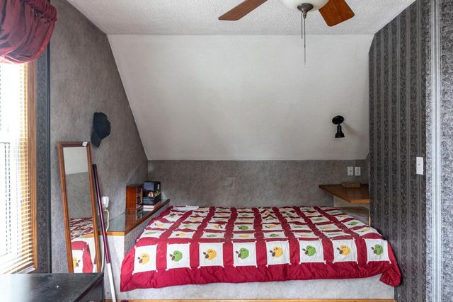 213 W PARKWAY BOULEVARD, Appleton, WI 54911