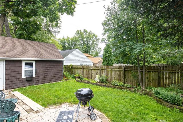 213 W PARKWAY BOULEVARD, Appleton, WI 54911